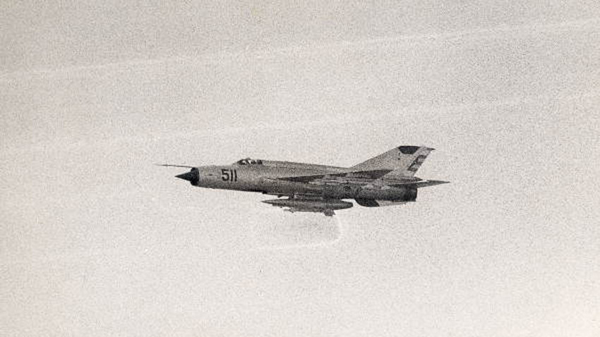 Un MiG-21 sobrevolando Florida.
