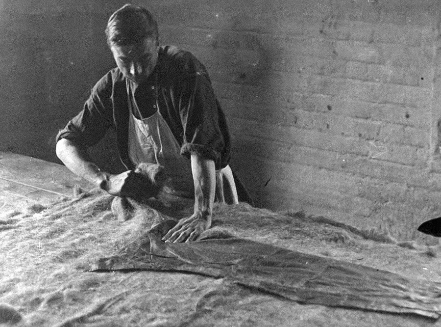 The first stage of production — preparing the felt, 1930