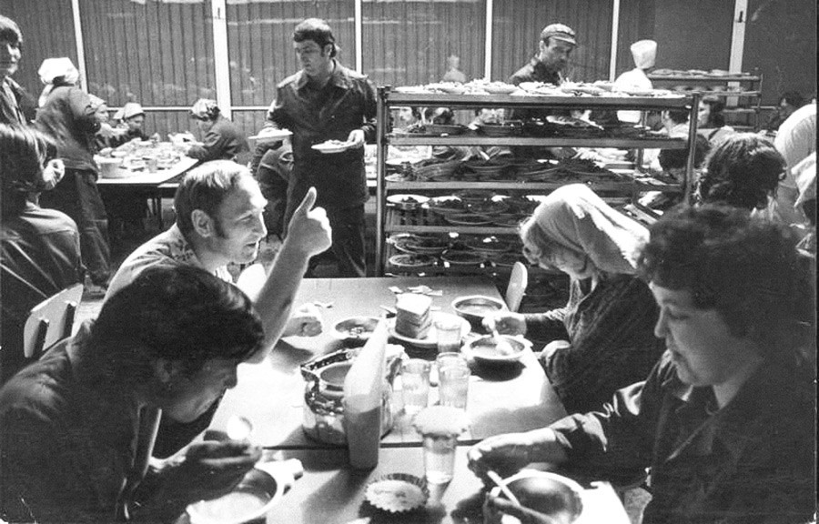 Almoço. Togliatti, 1981.

