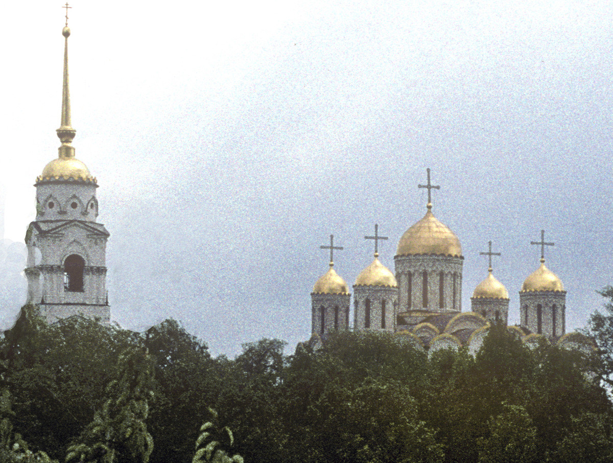 Bell tower & Dormition Cathedral. Northwest view from Kozlov Rampart across ravine. May 28, 1998