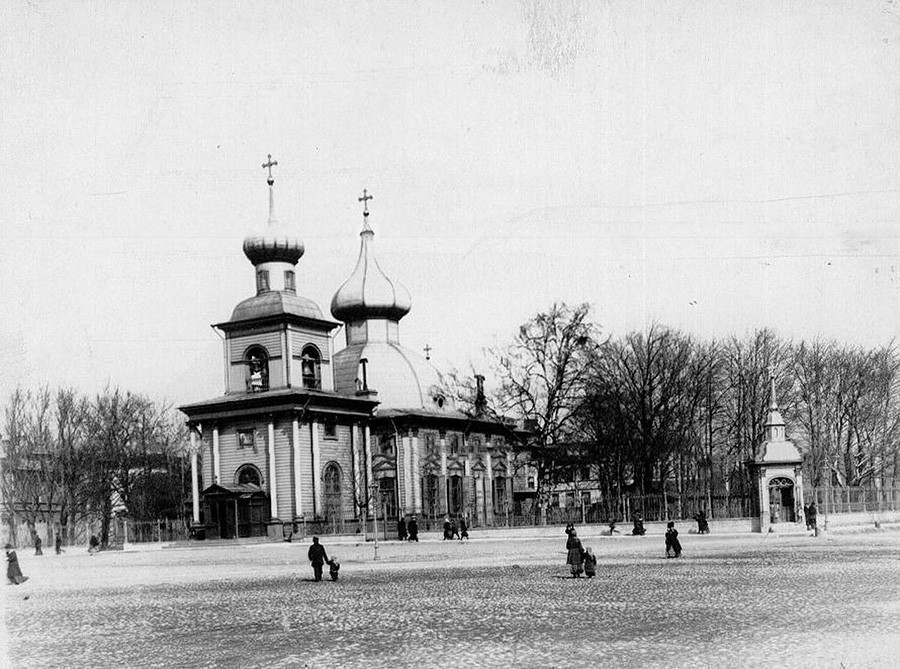 Katedral Trinitas Lama di Sankt Peterburg.