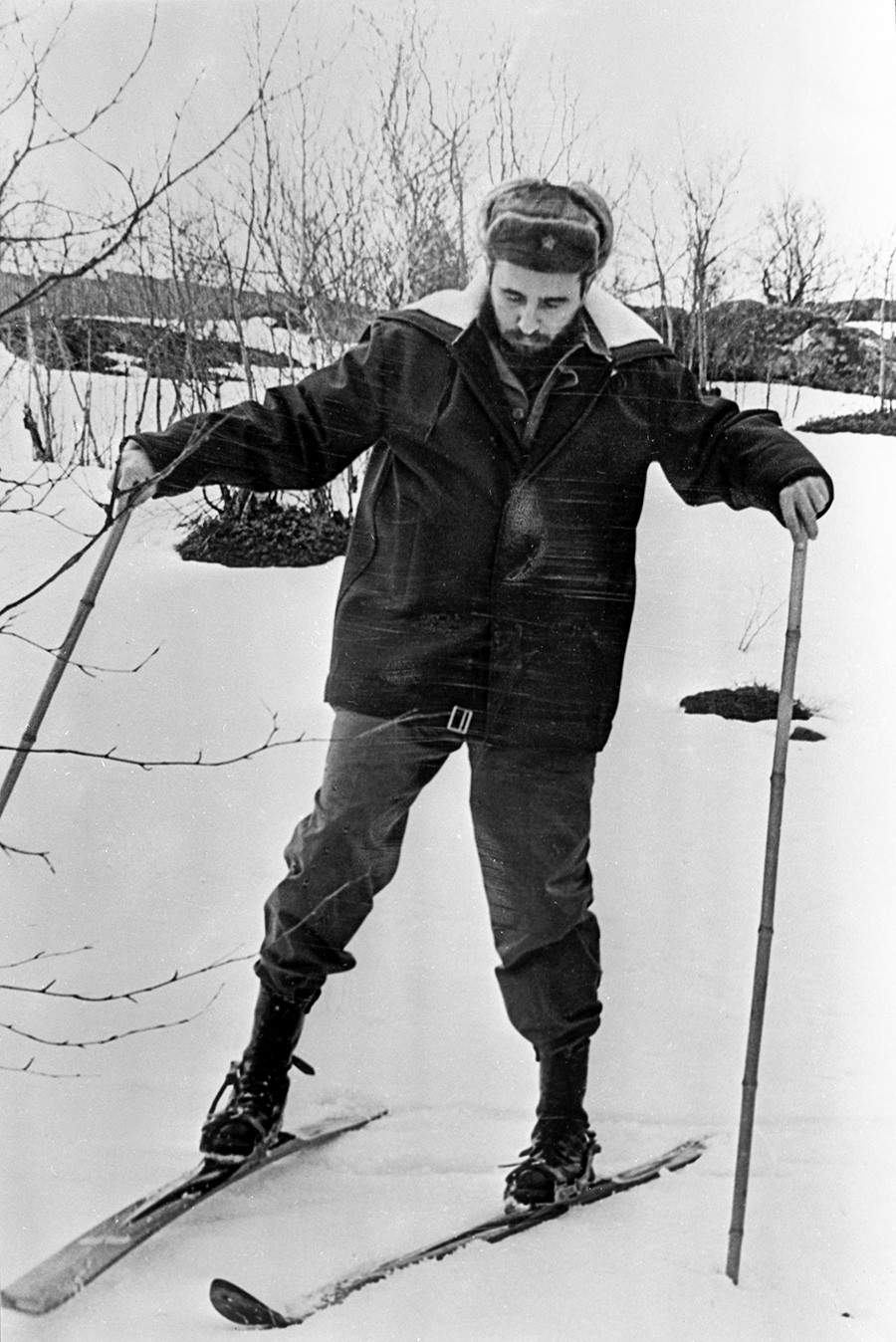 Fidel Castro esquiando.