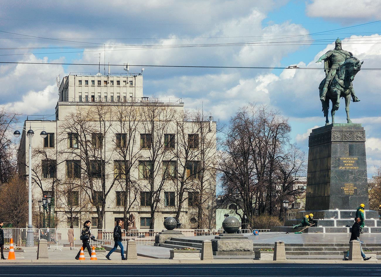 Praça Tverskaia, anteriormente, Soviétskaia.