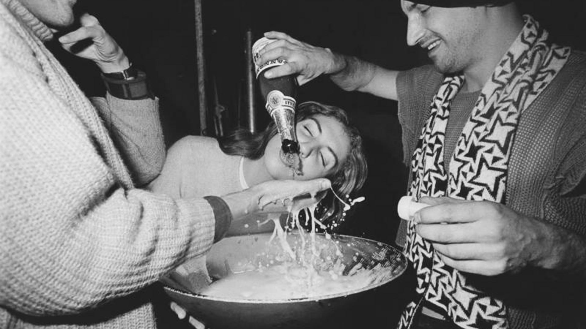 A photo of Soviet musician Herman Vinogradov’s birthday party in 1988.