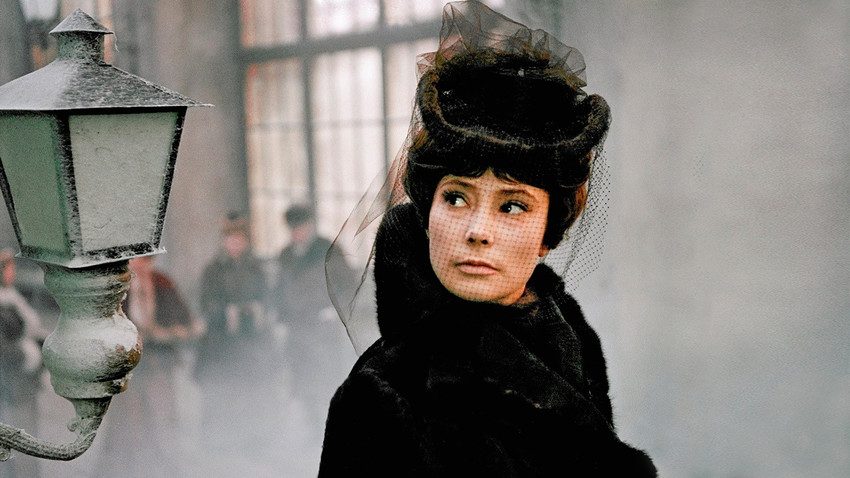 A scene from the 1967 film 'Anna Karenina', featuring Tatiana Samoilova. 