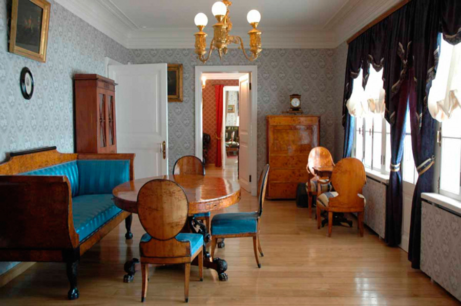 Inside Turgenev's house in Spasskoye-Lutovinovo