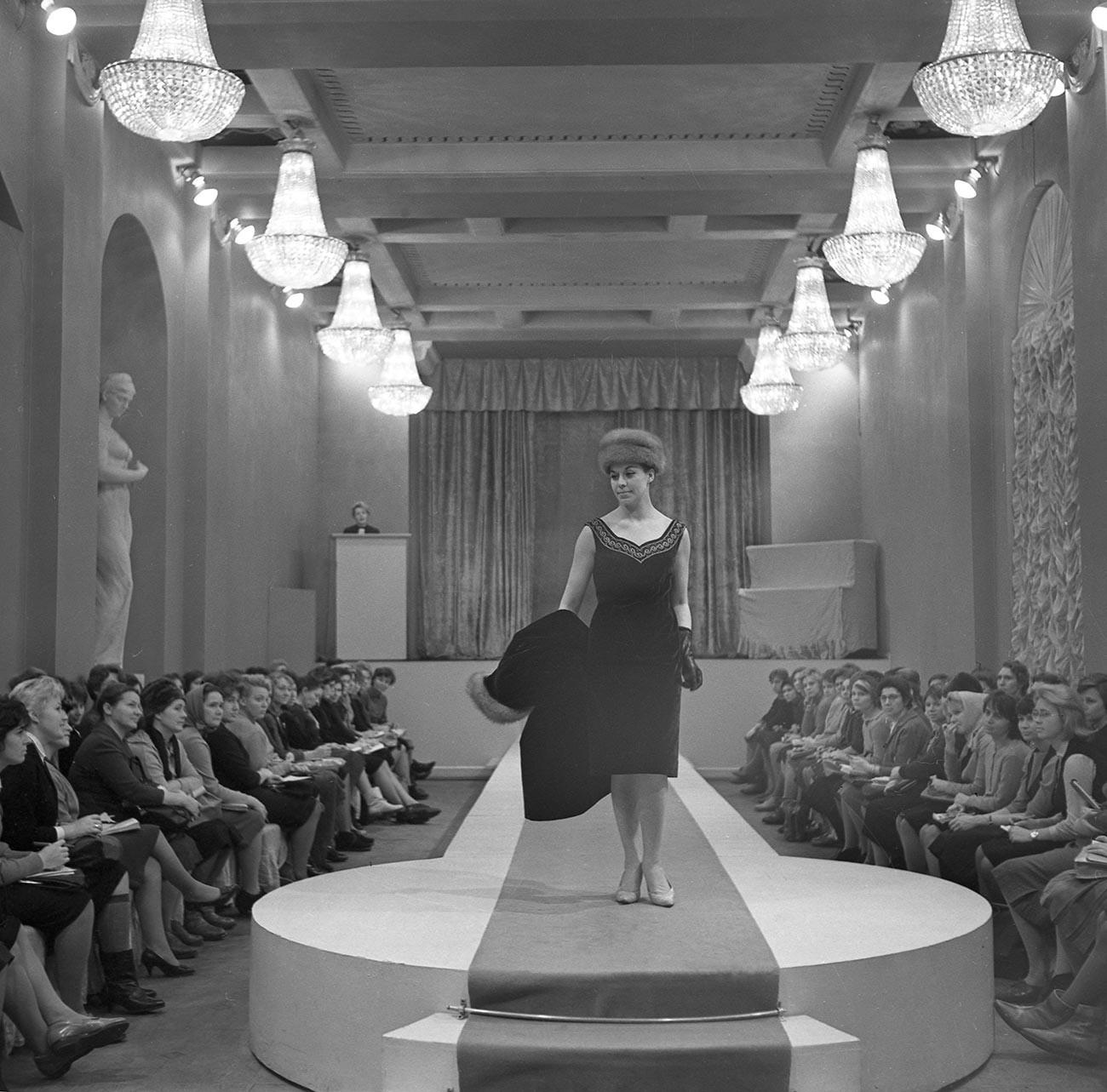 Casa de Moda de Leningrado. Apresentação da nova coleção Primavera 1965

