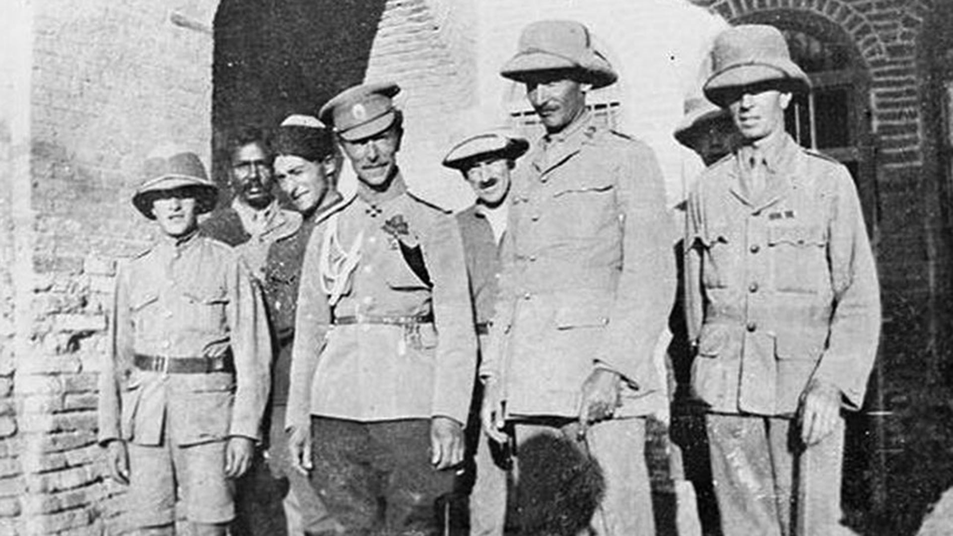 Officiers britanniques et russes en Mésopotamie, 1916