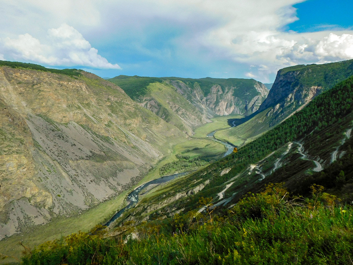 The Katu-Yaryk pass