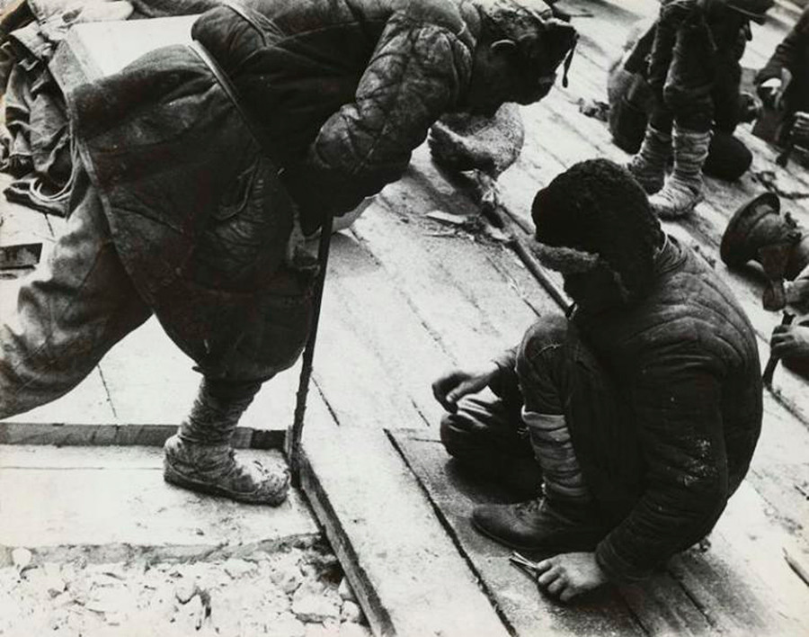 Prisoners working on the White Sea-Baltic Canal