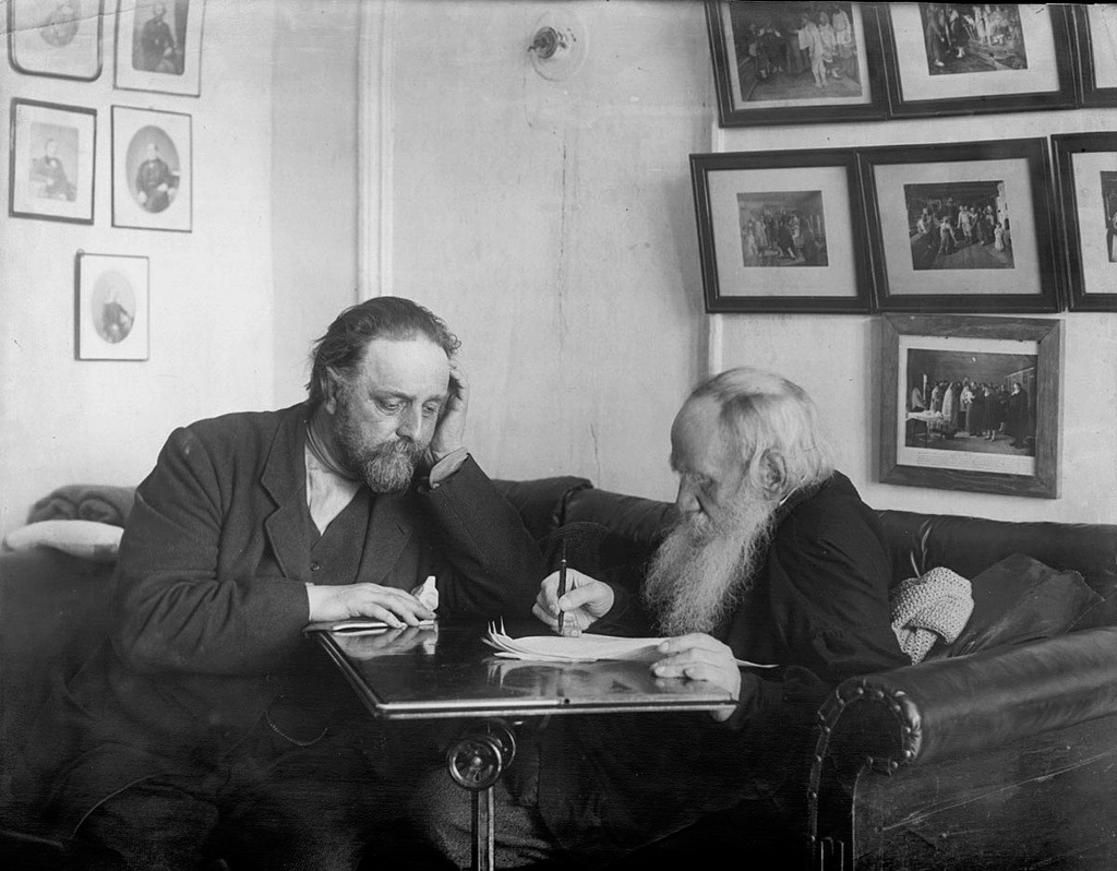 Leo Tolstoy (R) and Vladimir Chertkov in Yasnaya Polyana
