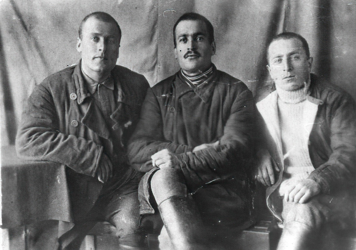 Prisonniers d'un camp de la Kolyma vers 1937-1938