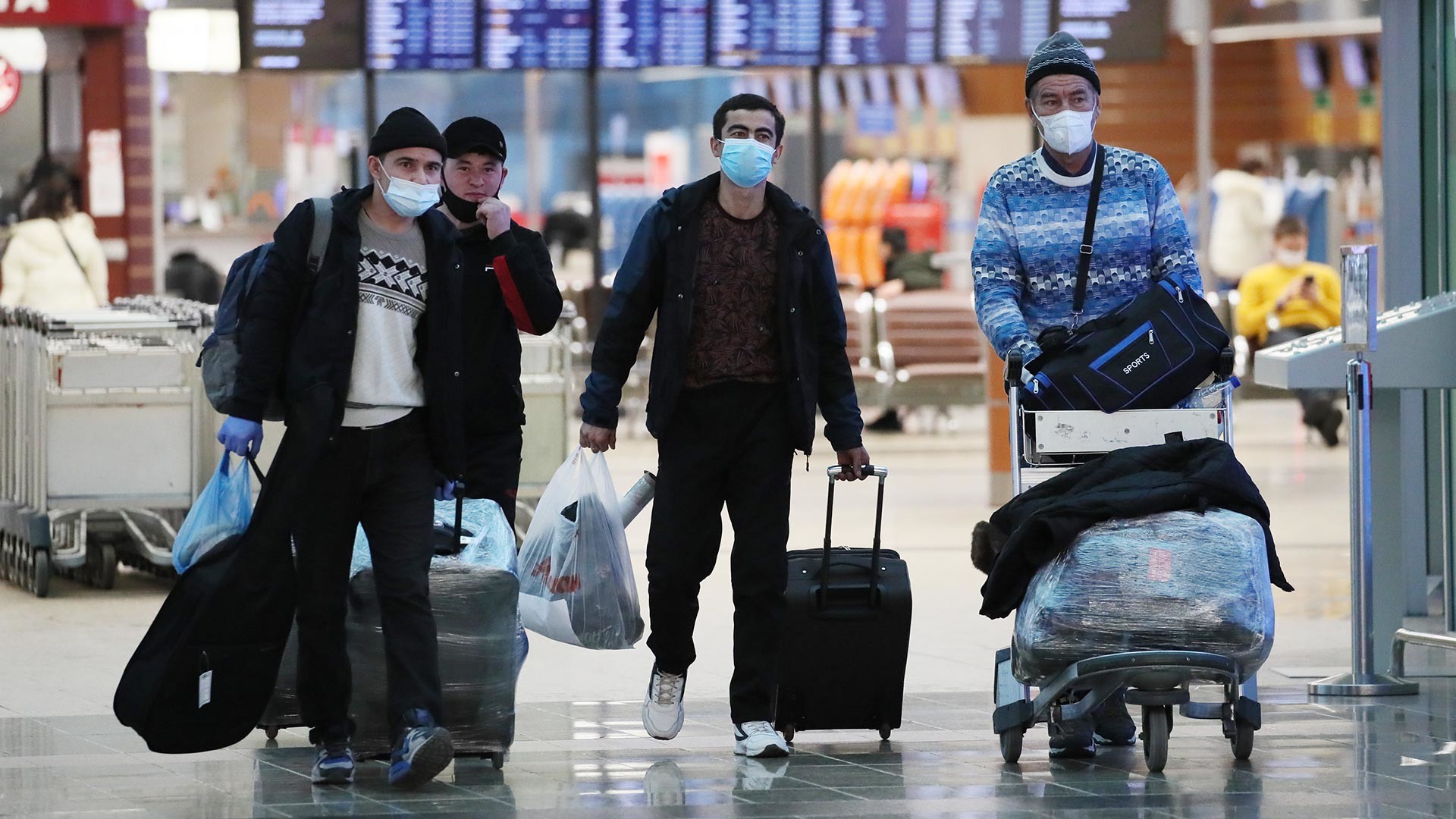 Passagers de l'aéroport de Cheremetievo, à Moscou