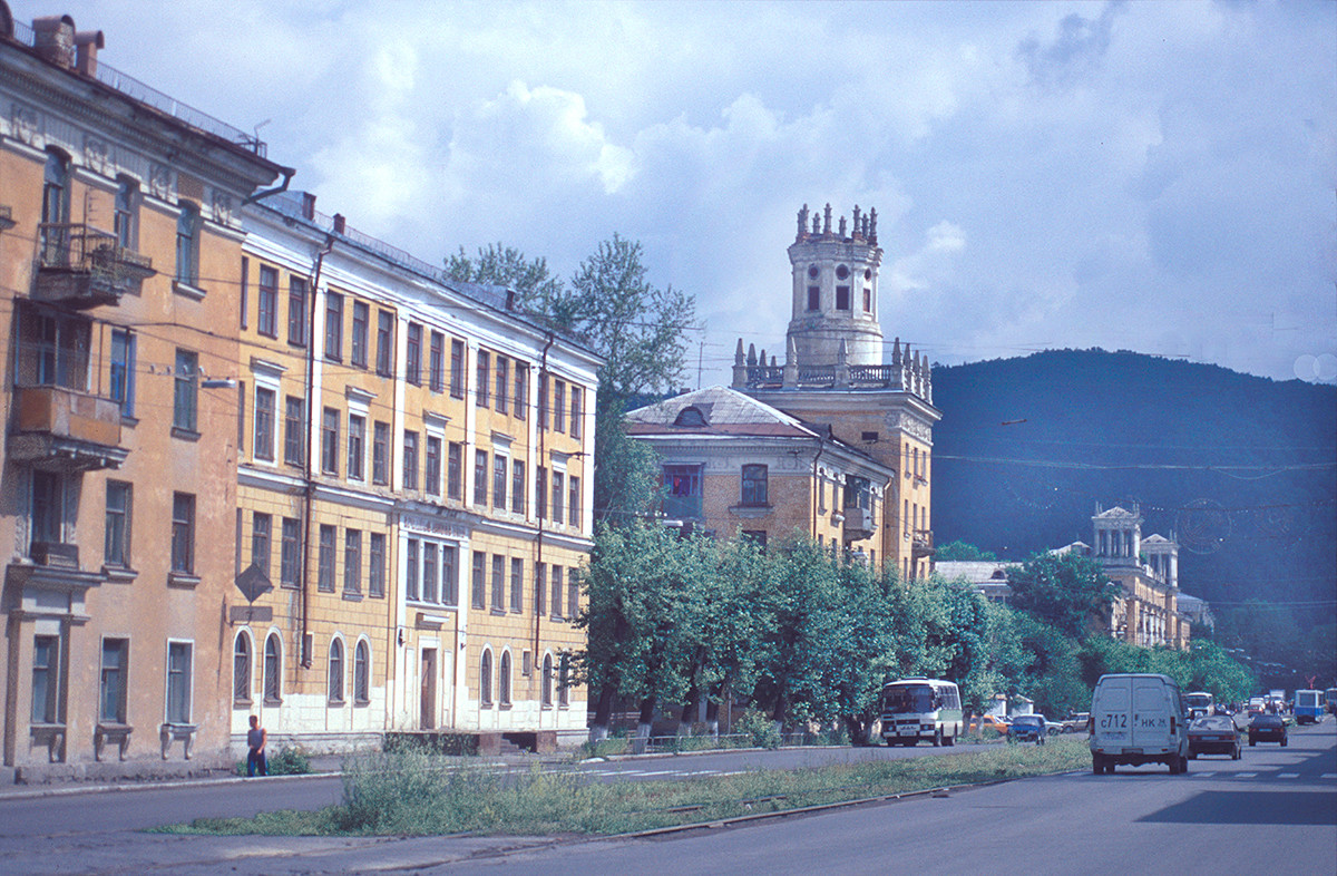 Apartment buildings (post-war), Karl Marx Street Nos. 10, 8, 4. July 16, 2003 