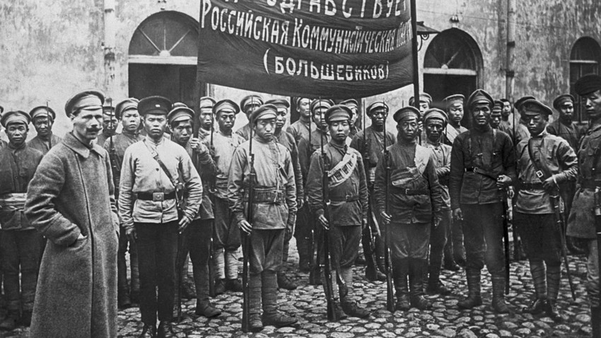 Unit Tentara Merah Tiongkok pertama di Petrograd, 1918.