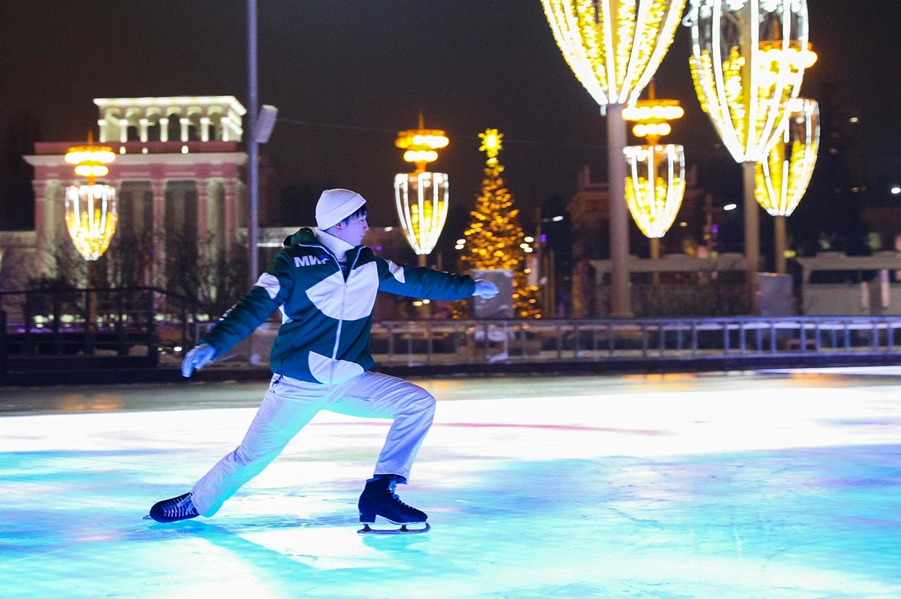 An ice rink on VDNKh.