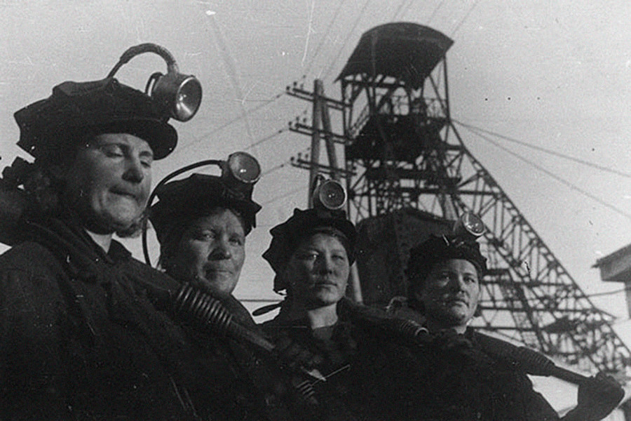 Une brigade de la mine Kirov, dans la ville de Leninsk-Kouznetski, 1942