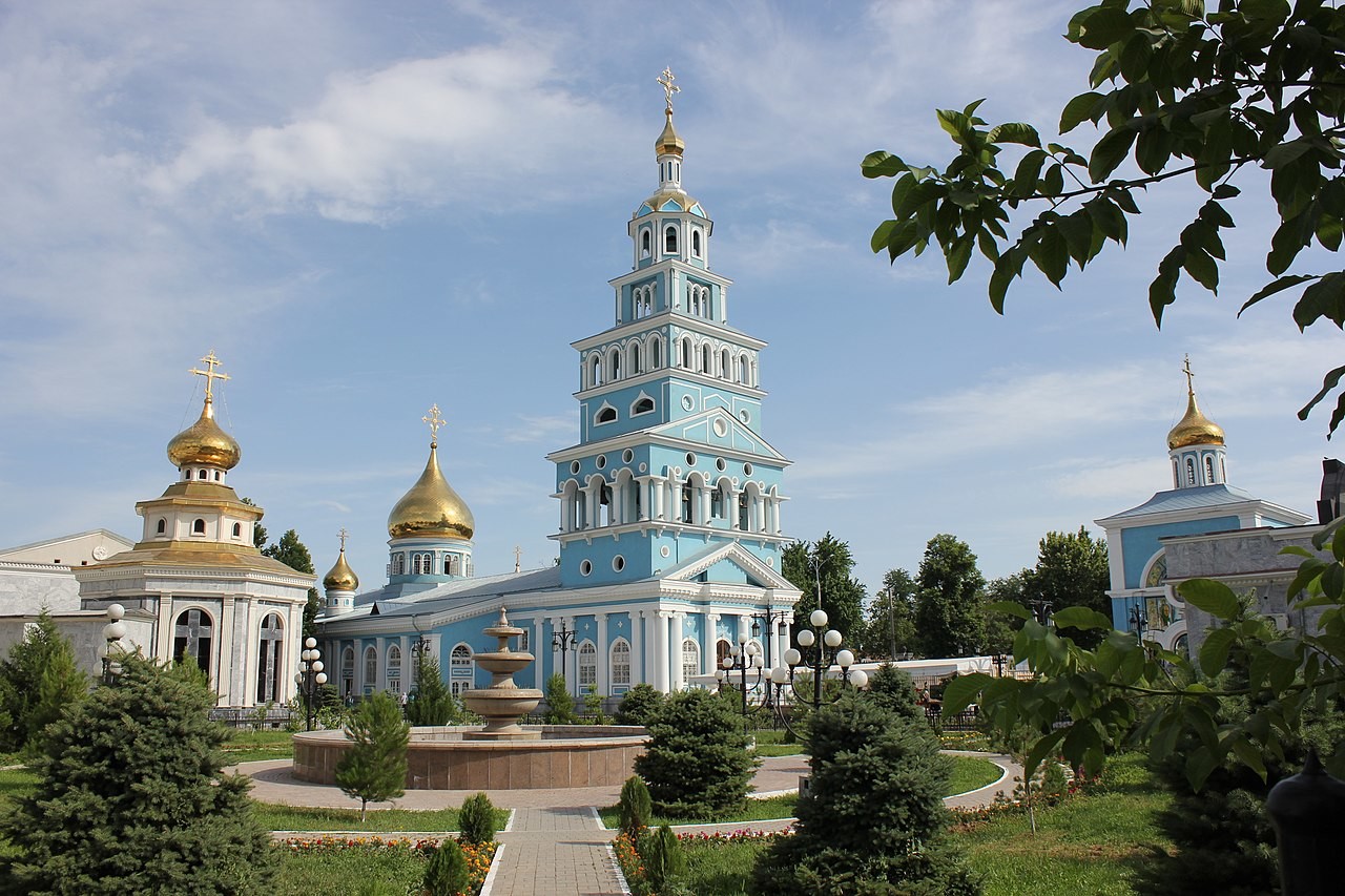 Катедралният Успенски събор в Ташкент (сега Узбекистан), построен през 1958 г.