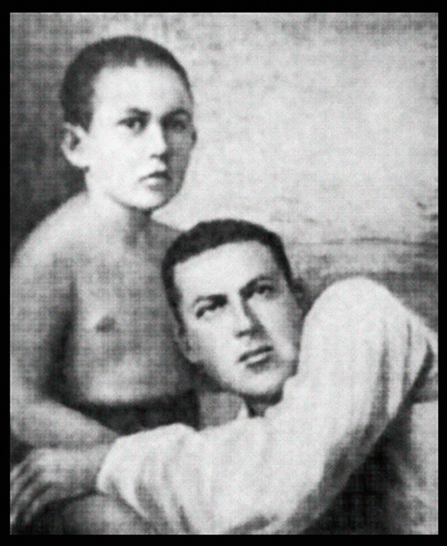 Pyotr Yakir with his father. Photo from A.Larin-Bukharin's 'Unforgettable' book, 2002