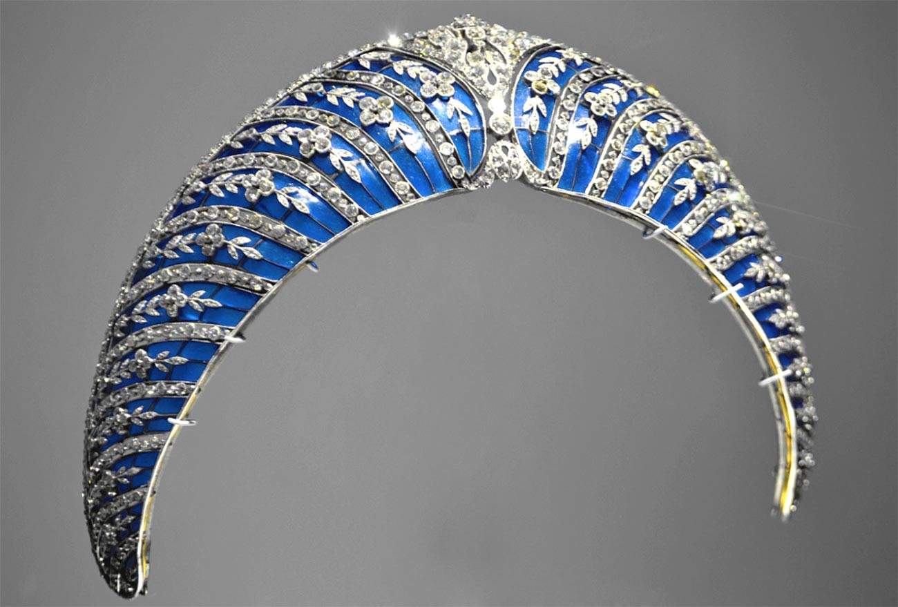 Kokoshnik Enamel Biru
