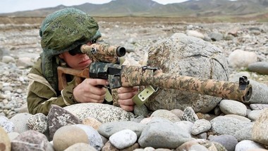 Запознајте ги подобро првата руска снајперска пушка и автоматот со „тивка стрелба“