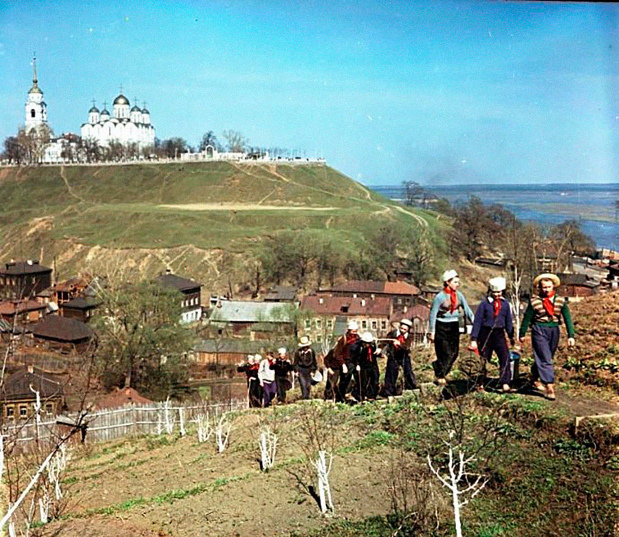 Touristen in Wladimir, der alten Hauptstadt Russlands, 200 km von Moskau entfernt.