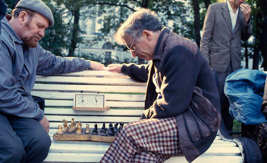 チェスで遊ぶ人たち。1993年