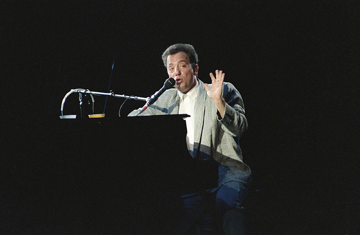 Billy Joel at ‘Olimpiyskiy’, 1987.