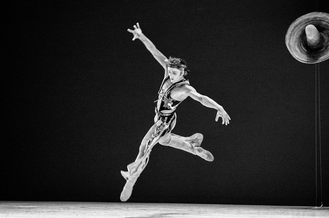 Mikhail Baryshnikov in Eliot Feld's 'Santa Fe Saga'. 