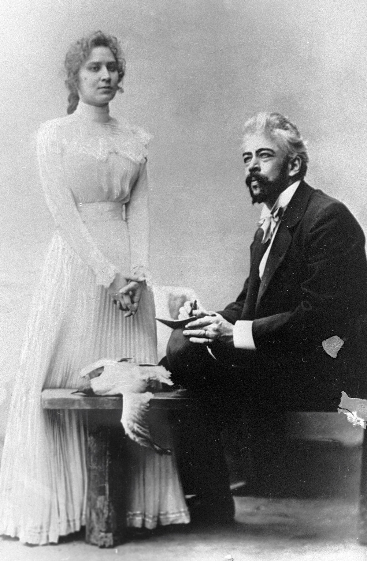Marija Roksanova nei panni di Nina e Konstantin Stanislavskij nel ruolo di Trigorin nella rappresentazione 