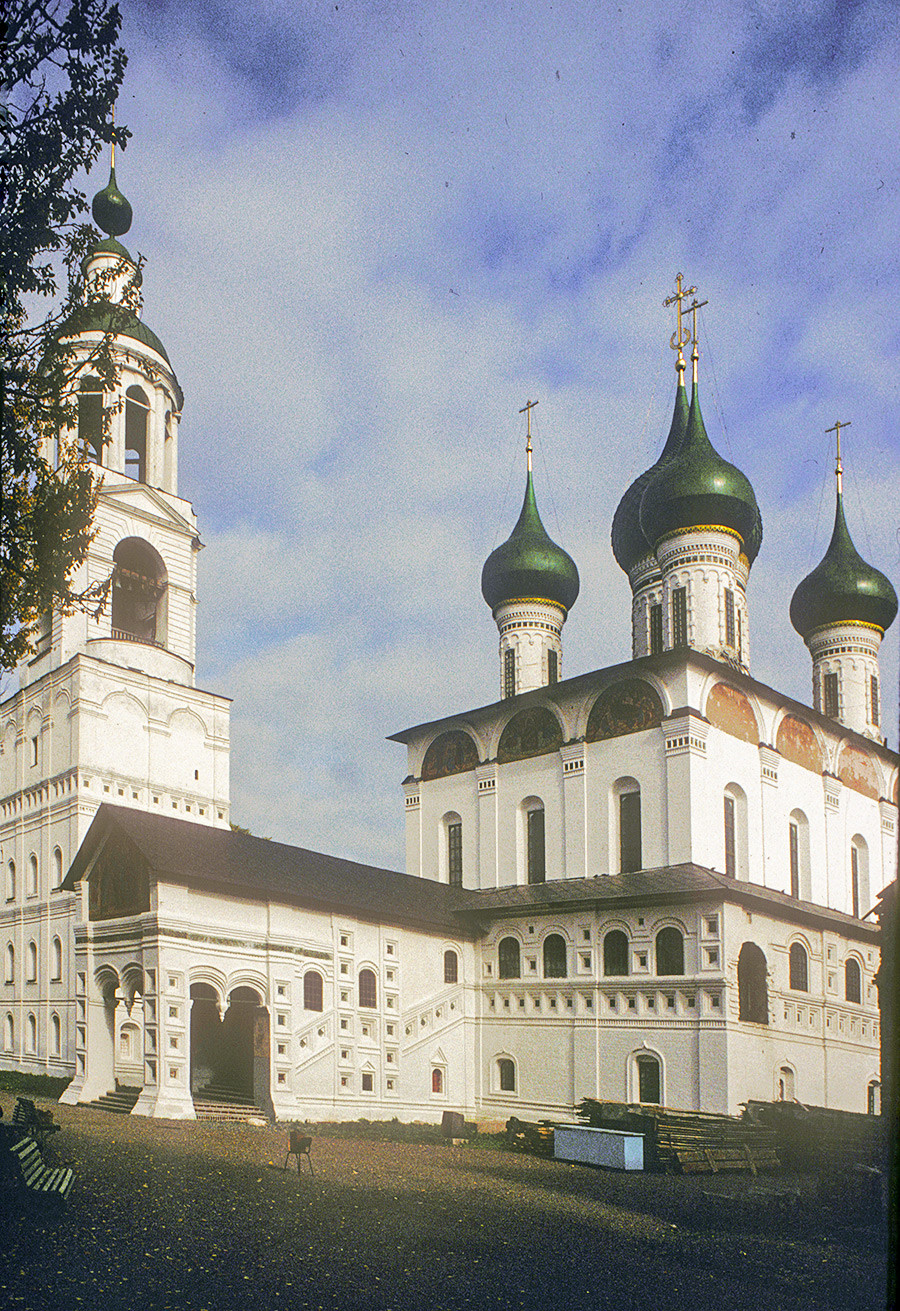 Campanario y Catedral de la Presentación, vista suroeste. 3 de octubre de 1992
