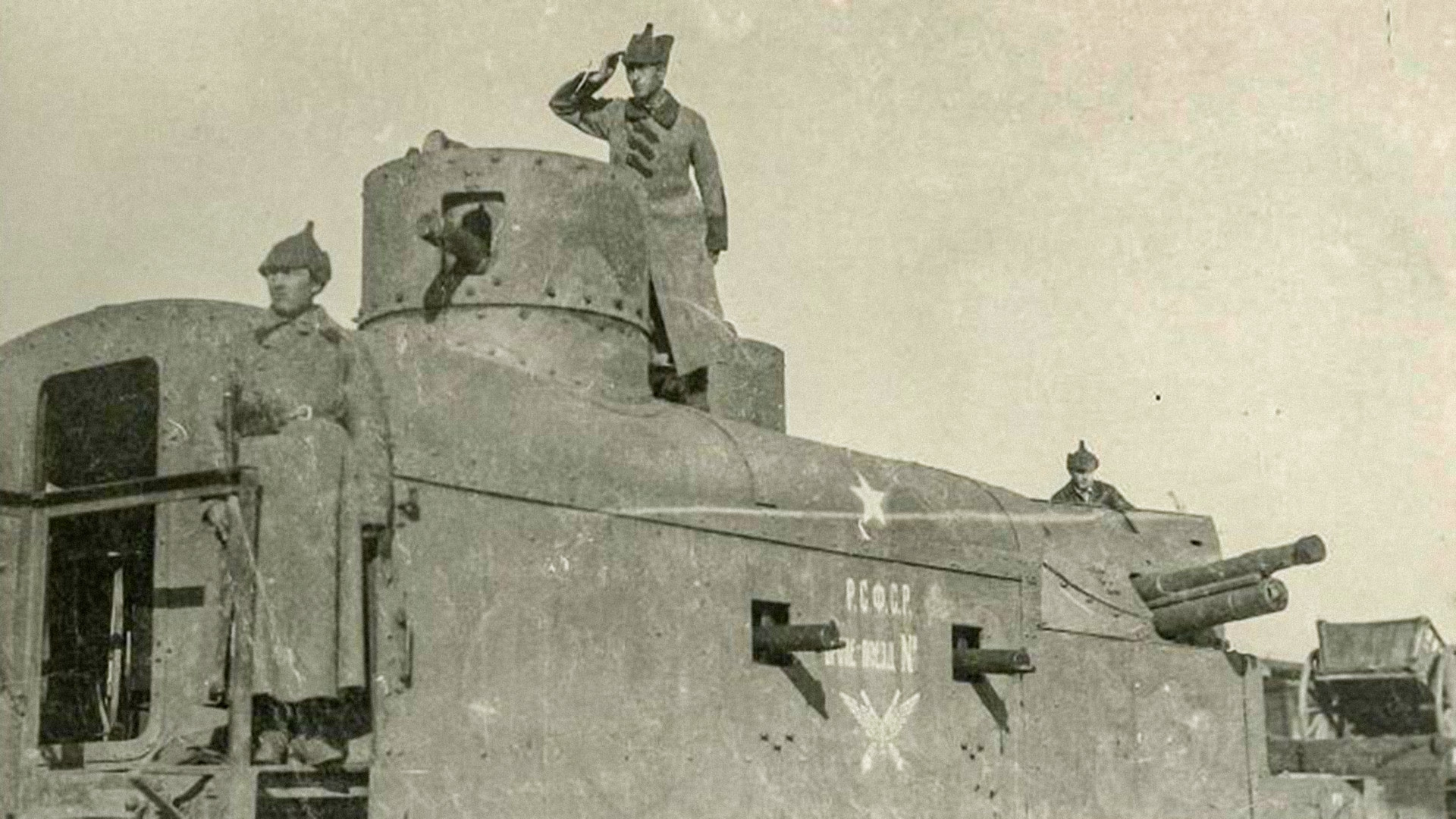 Tren blindado del Ejército Rojo en el frente del sur durante la guerra civil rusa.
