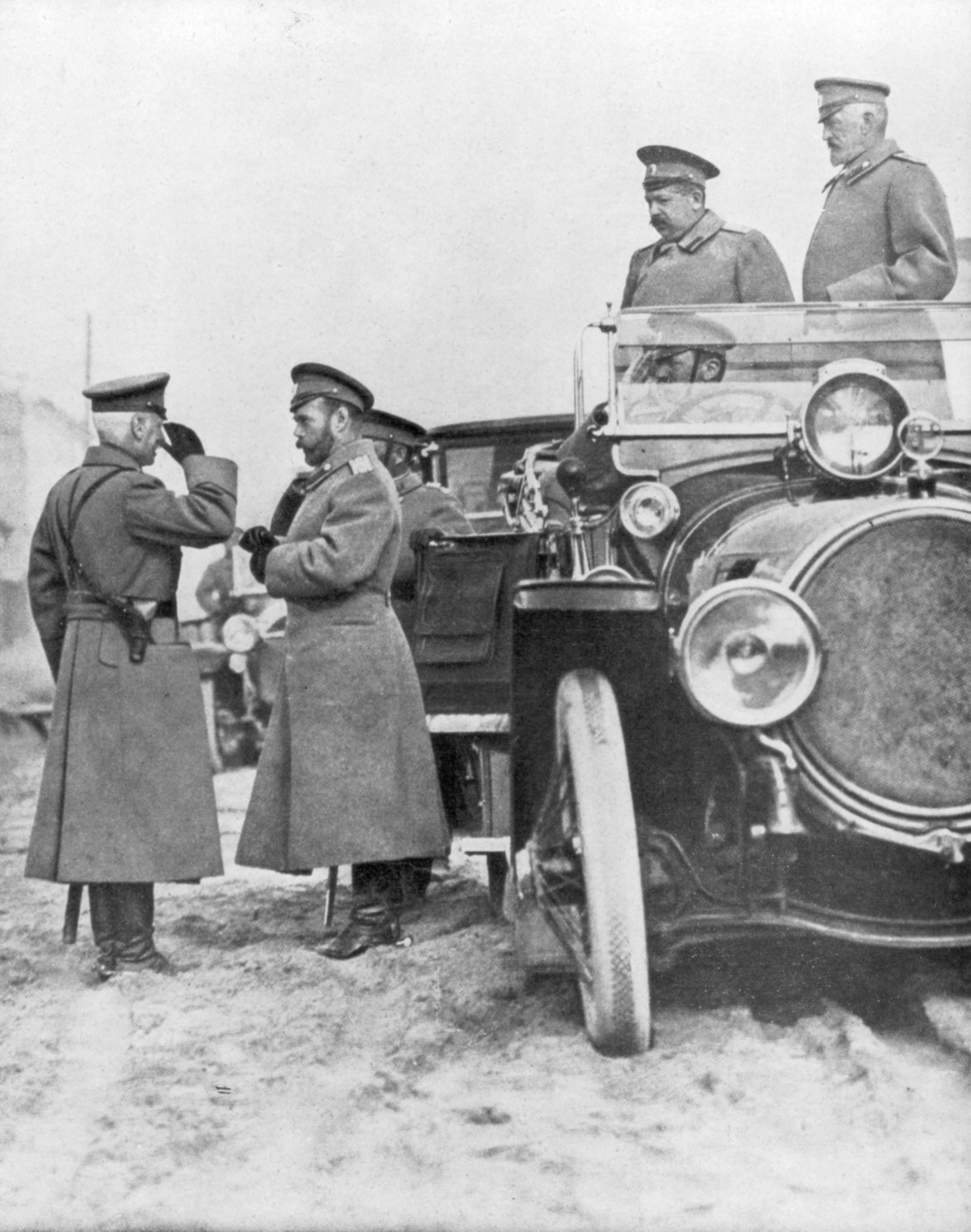 Nikolaus II. besucht die Front im Mai 1915