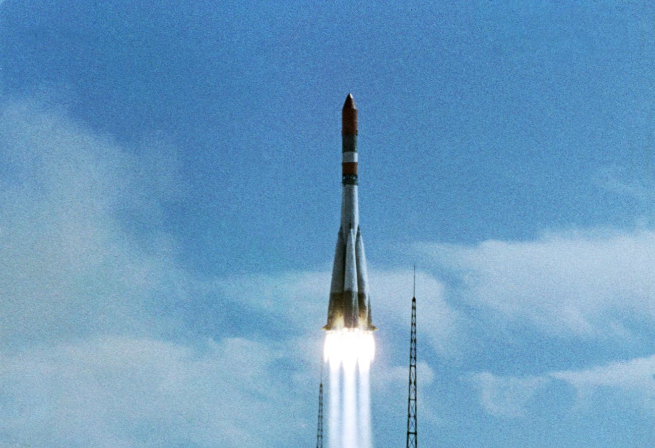 Lançamento de foguete com a estação Venera-7