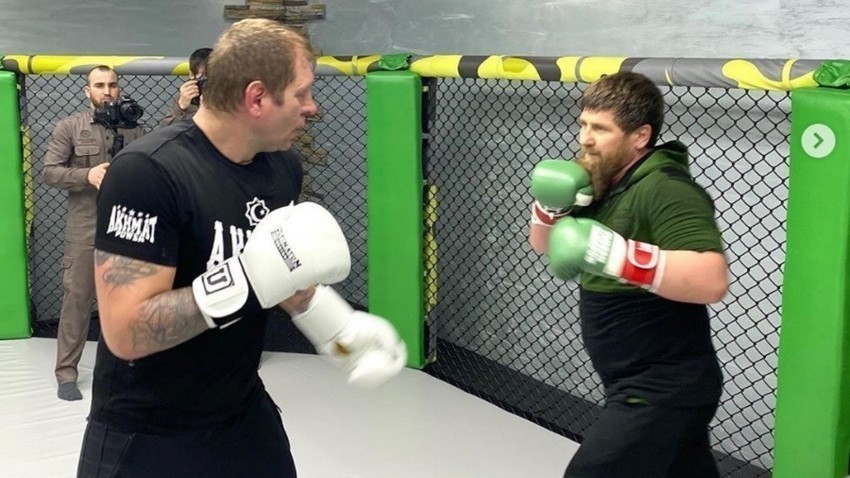 Aleksander Jemeljanenko in Ramzan Kadirov med treningom