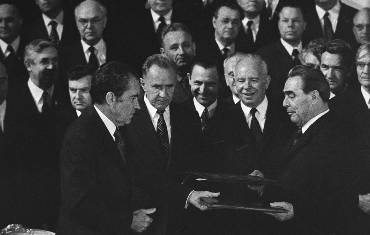 5月29日、会談の最終日、ブレジネフとニクソンは8つの重要な文書に署名した。