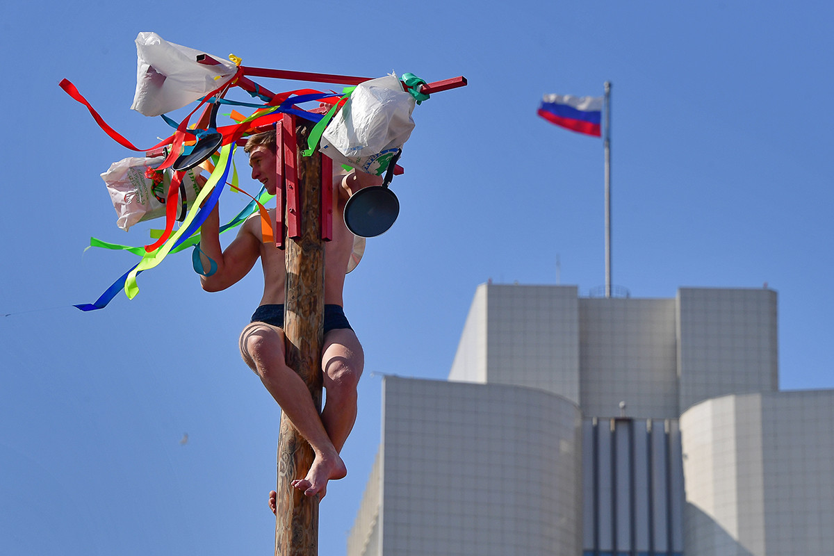 Celebrazioni per la festa della Maslenitsa a Vladivostok