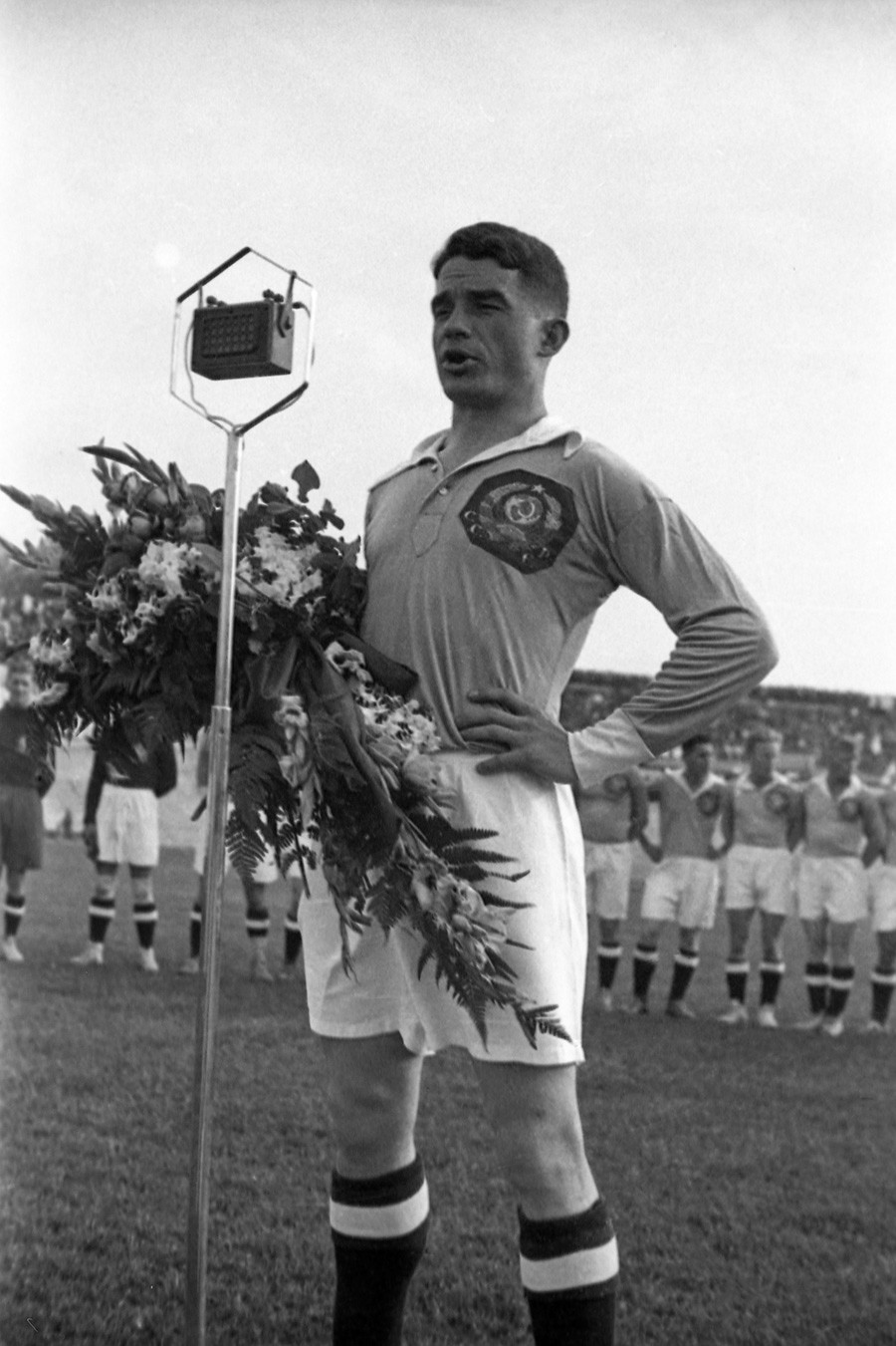 Николај Старостин, совјетски фудбалер, заслужени мајстор спорта СССР-а, оснивач фубалске екипе „Спартак“, играч репрезентације СССР.