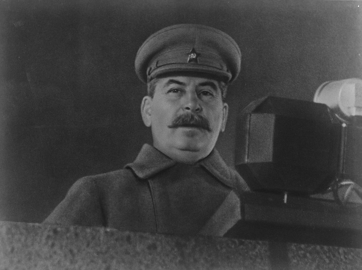 Stalin addresses participants of the military parade in Moscow on November 7, 1941.