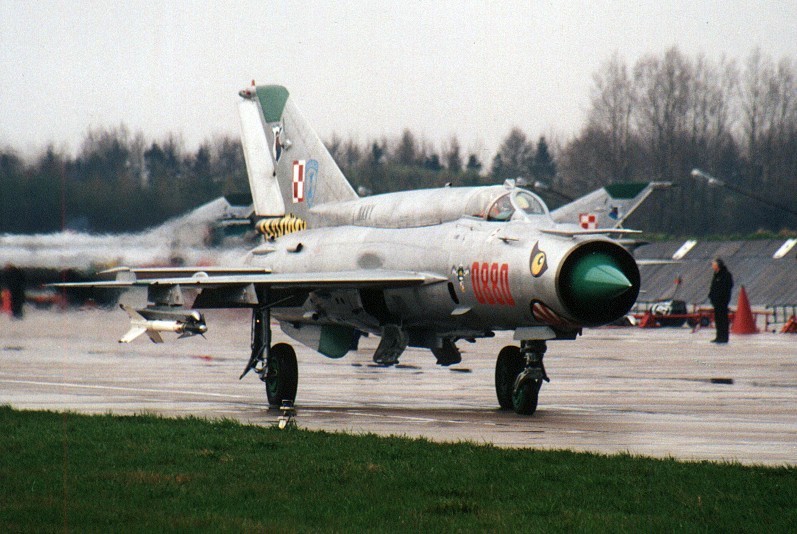 MiG-21bis con marcas del 1º escuadrón naval polaco.