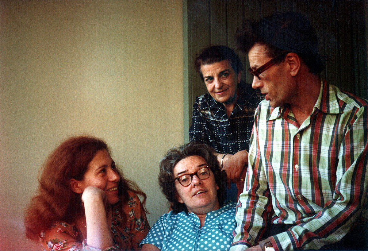 Da sinistra: i dissidenti sovietici Julija Vishnevskaja, Ljudmila Alekseeva, Dina Kaminskaja, Kronid Lyubarsky. Monaco, 1978