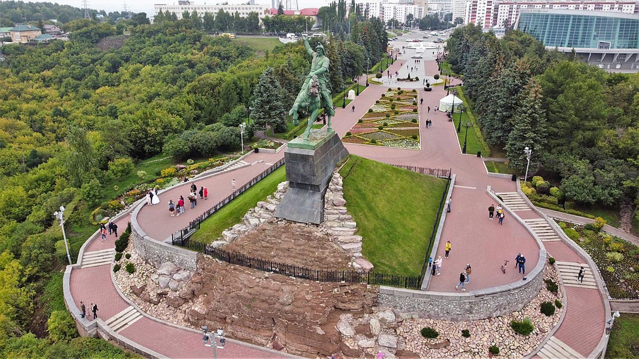 Площадь Салавата Юлаева в Уфе