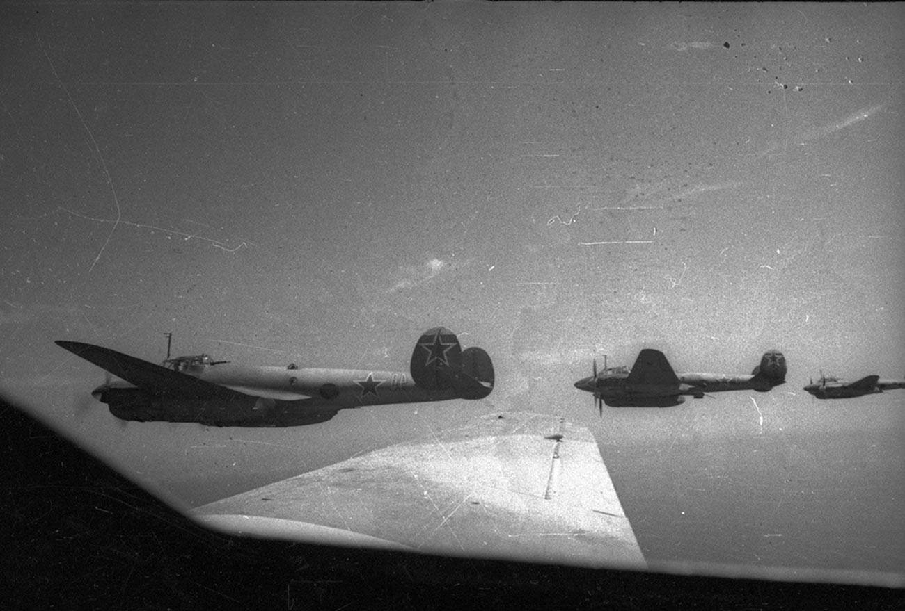 Бомбардери Пе-2.