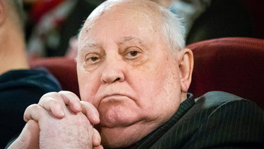 Човекот што го уништи СССР: Михаил Горбачов полни 90 години