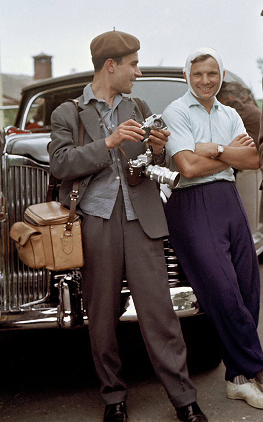 ユーリー・ガガーリンと写真家ユーリイ・アブラモチキン、1961年