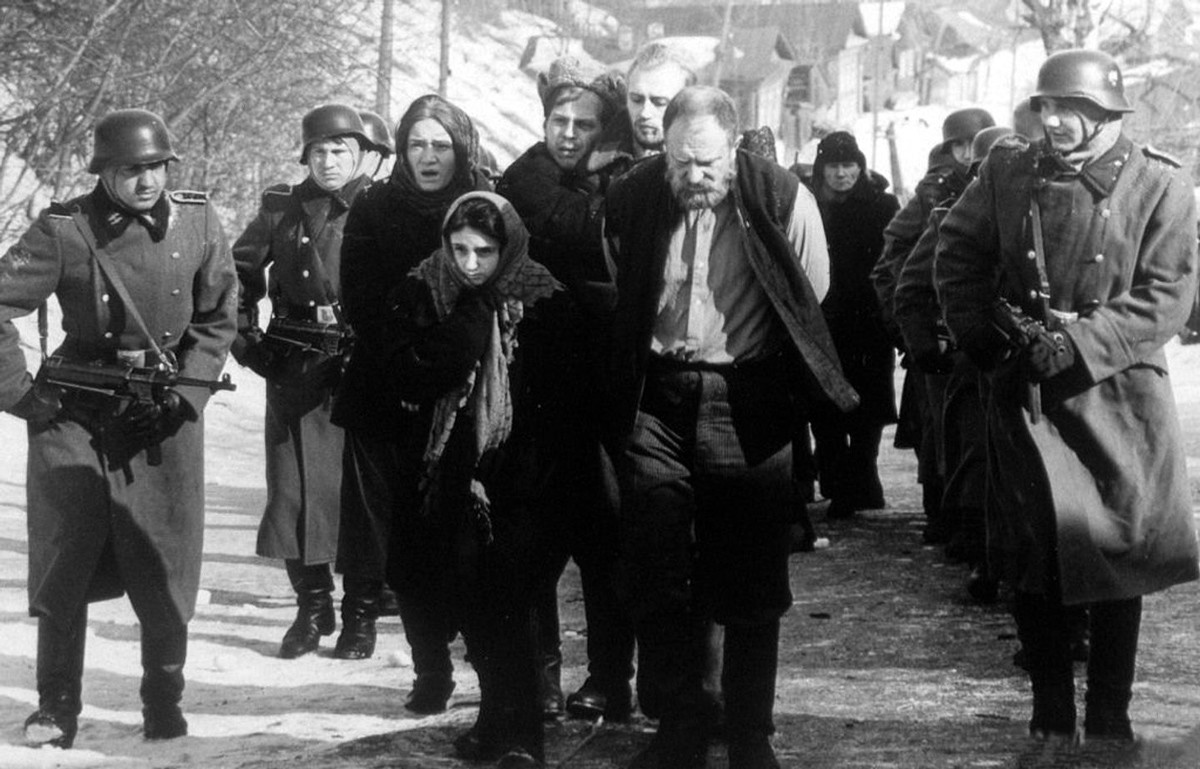 “L’ascesa” fu il primo film sovietico a vincere l’ambito Orso d’Oro al Festival del Cinema di Berlino, nel 1977
