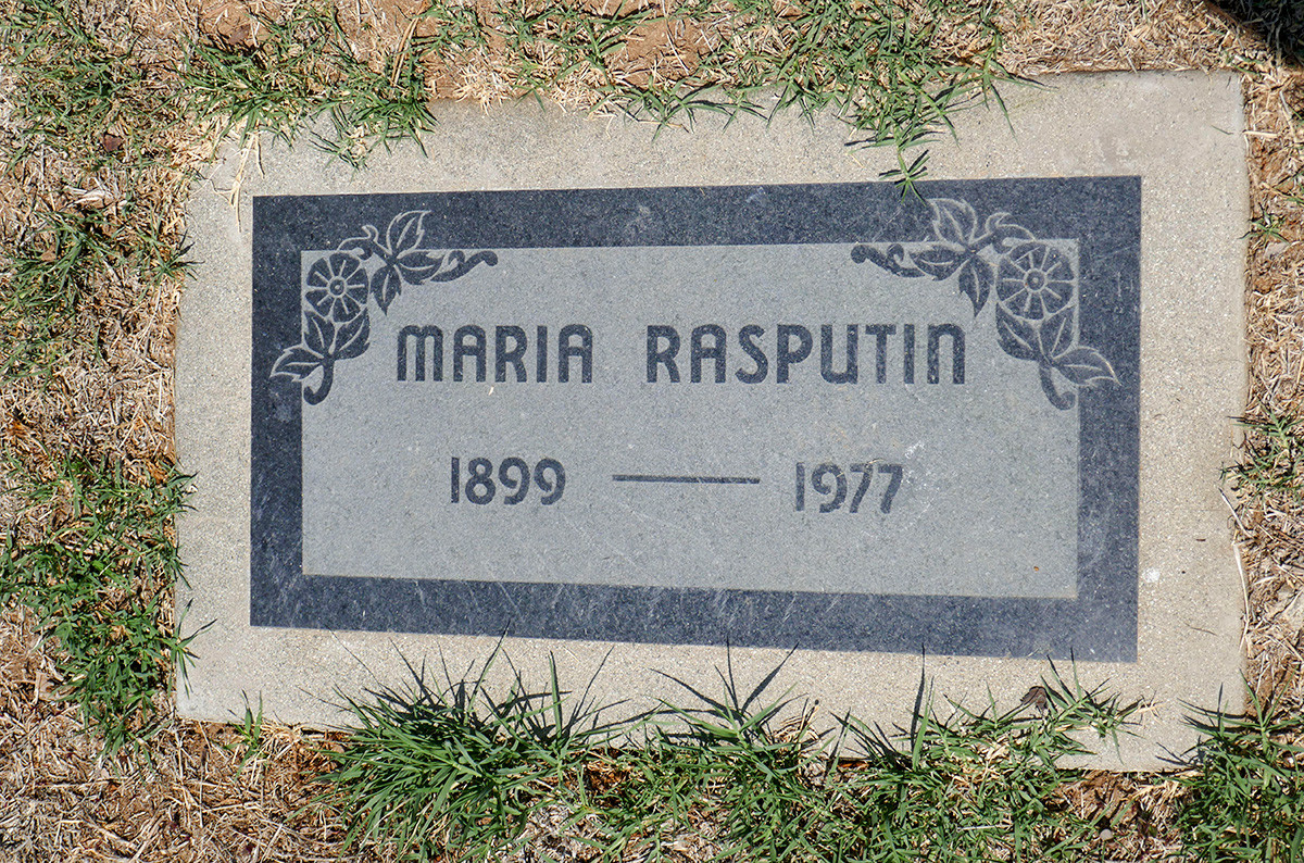 Tombe de Matriona à Los Angeles au cimetière Angelus-Rosedale