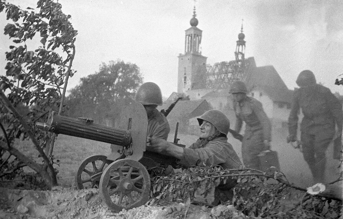 Des mitrailleurs combattant pour Varsovie.