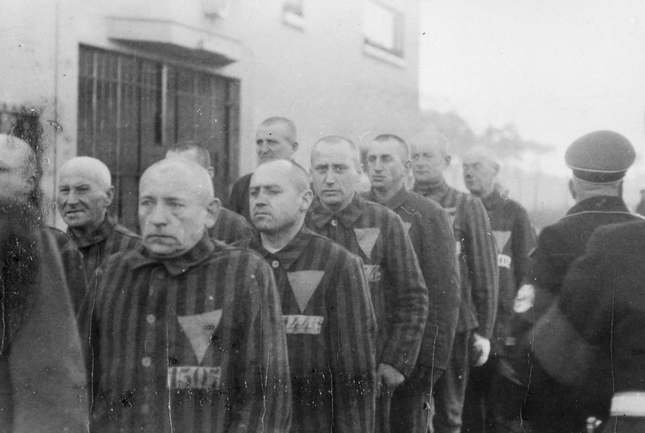 Zatvorenici u logoru Sachsenhausen, Njemačka. 
