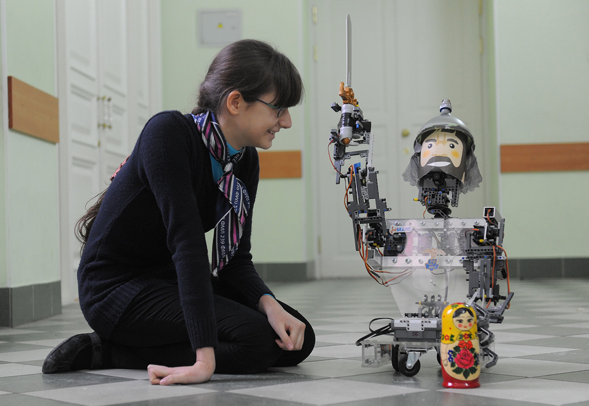 ロボット工学を学ぶサンクトペテルブルクの学生